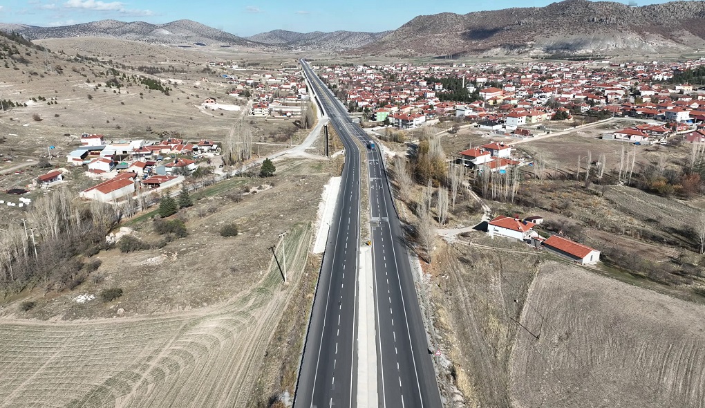 Çay-Bolvadin-Ermidağ Yolu (6).jpg