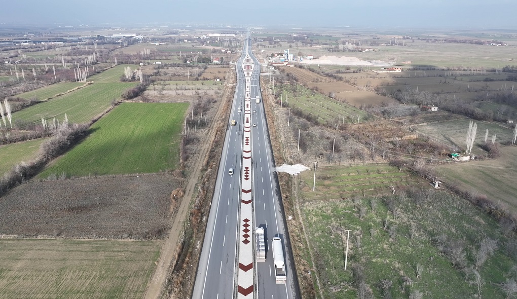 Çay-Bolvadin-Ermidağ Yolu.jpg