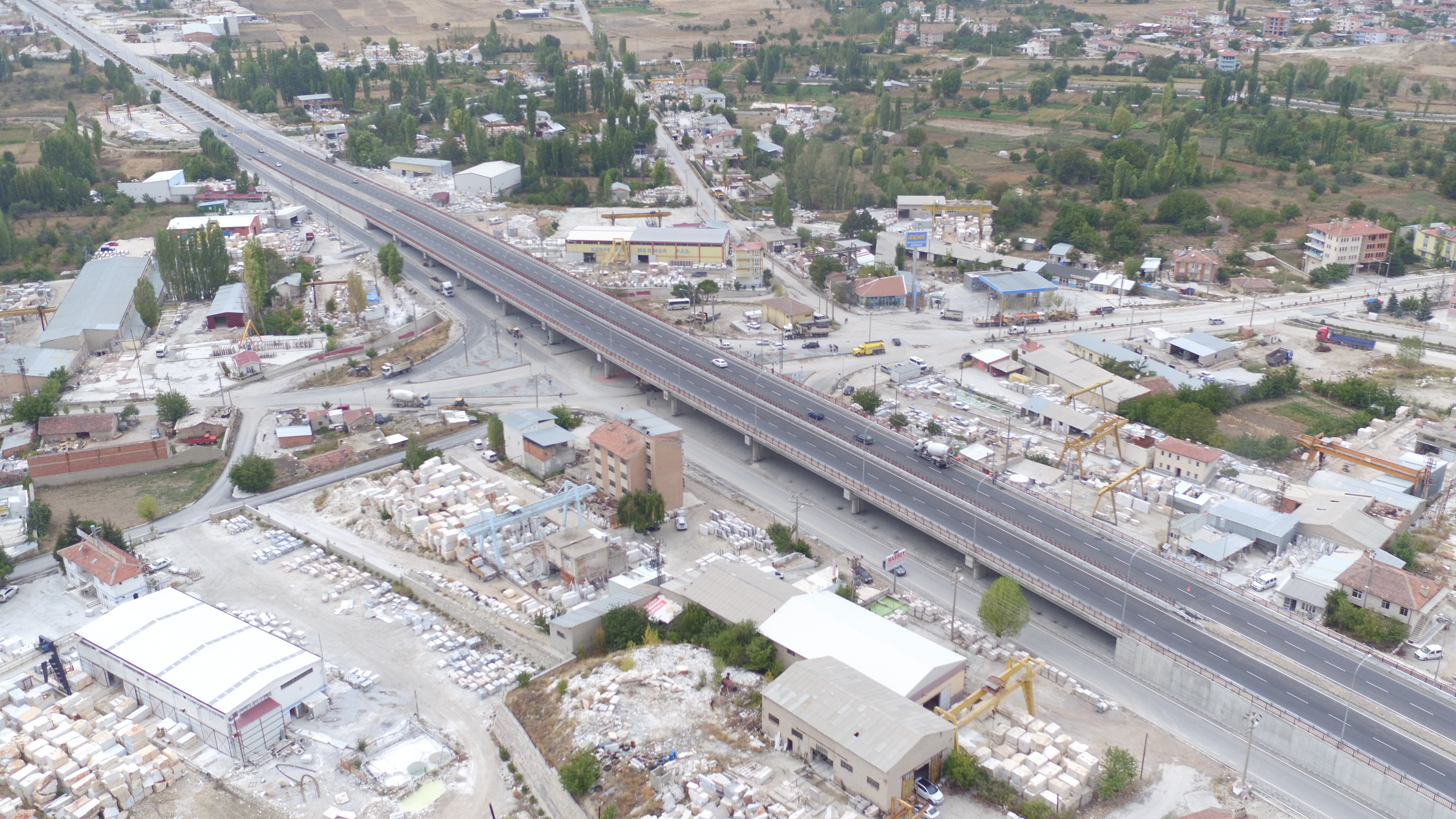 AFYON-UŞAK YOLU İSCEHİSAR KÖPRÜLÜ KAVŞAĞI 1.JPG