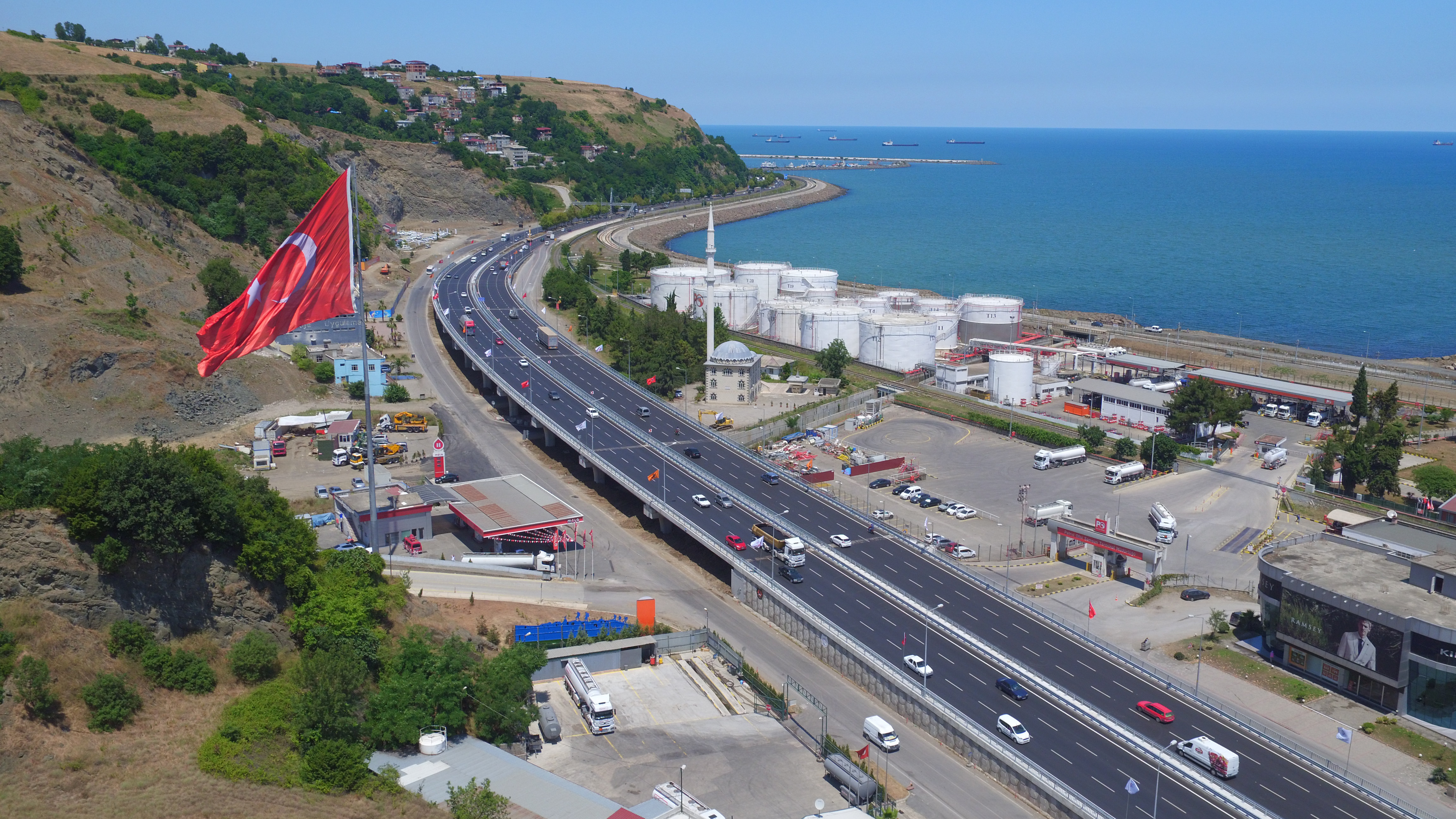 Samsun-Çarşamba Devlet Yolu Petrol Ofisi, Örnek Sanayi, Tekkeköy Ve Havaalanı Farklı Seviyeli Kavşak Köprüleri