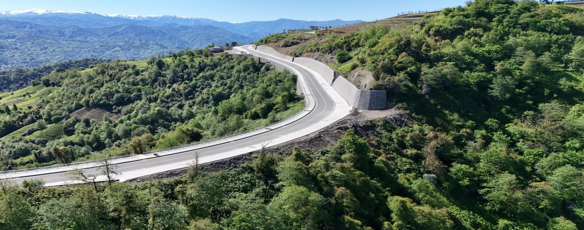 RİZE’DE ISIRLIK YOLU’NU CUMHURBAŞKANI RECEP TAYYİP ERDOĞAN HİZMETE SUNDU