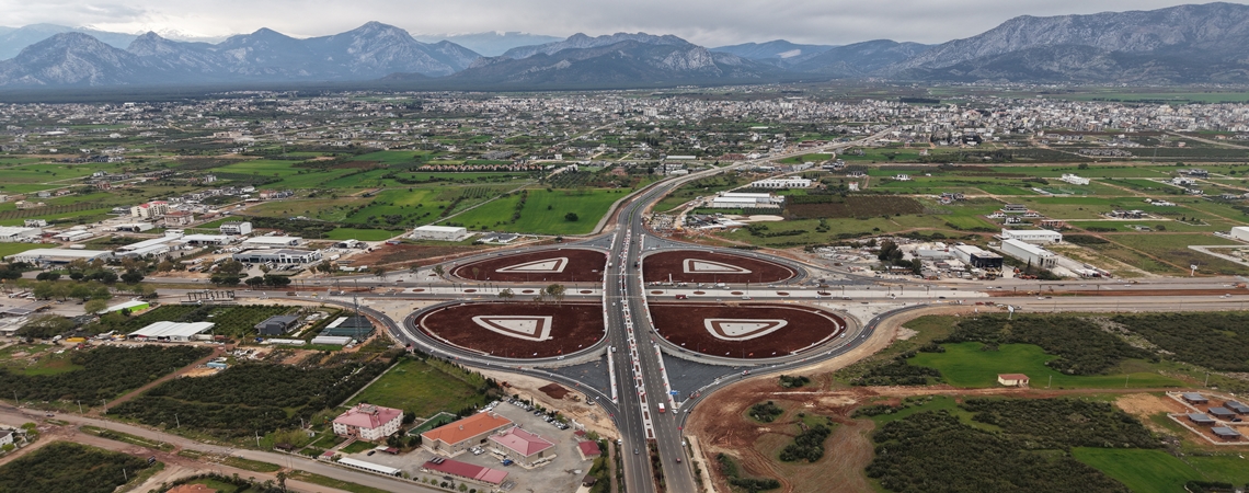 ANTALYA’DA ULAŞIM KONFORU ARTIYOR: ALTINKALE FARKLI SEVİYELİ KAVŞAĞI AÇILDI