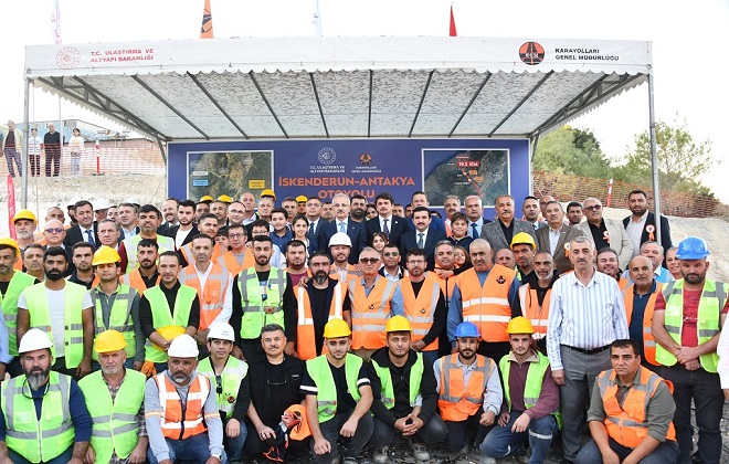İskenderun-AntakyaOtoyoluTemelAtmaTöreni (3).jpeg