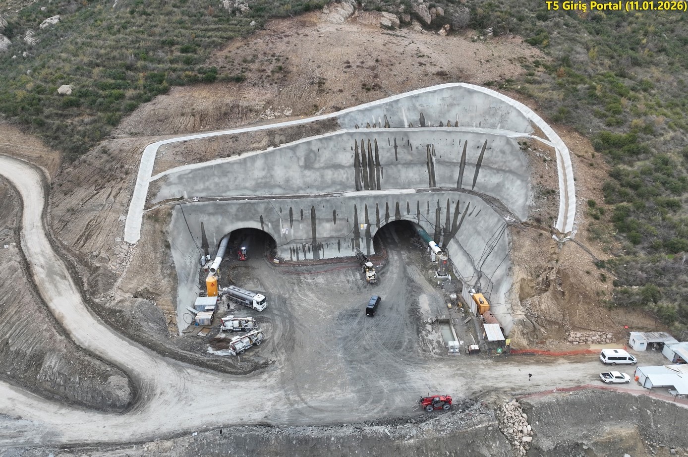 T5 Tünel yapım çalışmaları