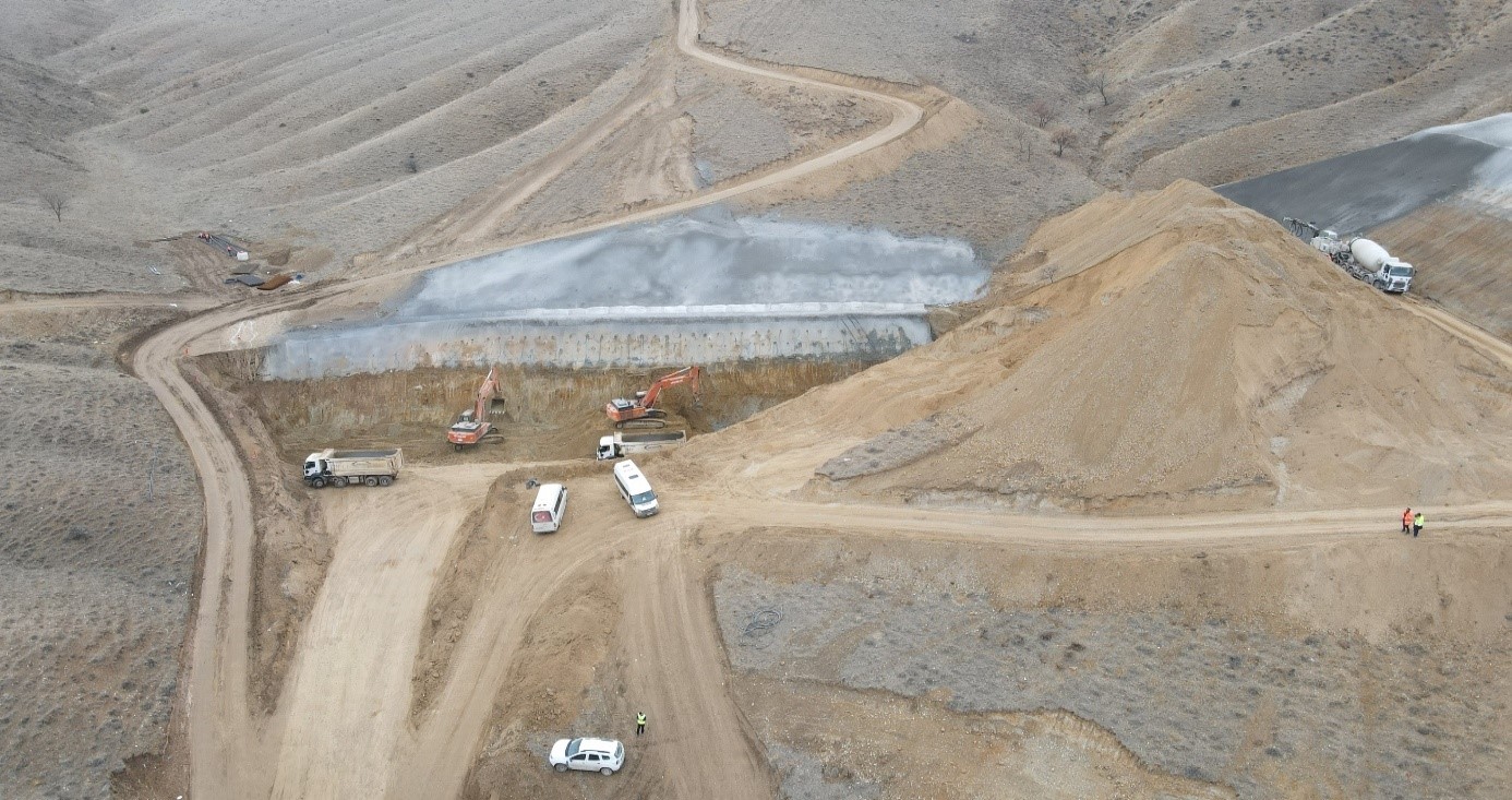 Tünel çıkış portali fotoğrafı